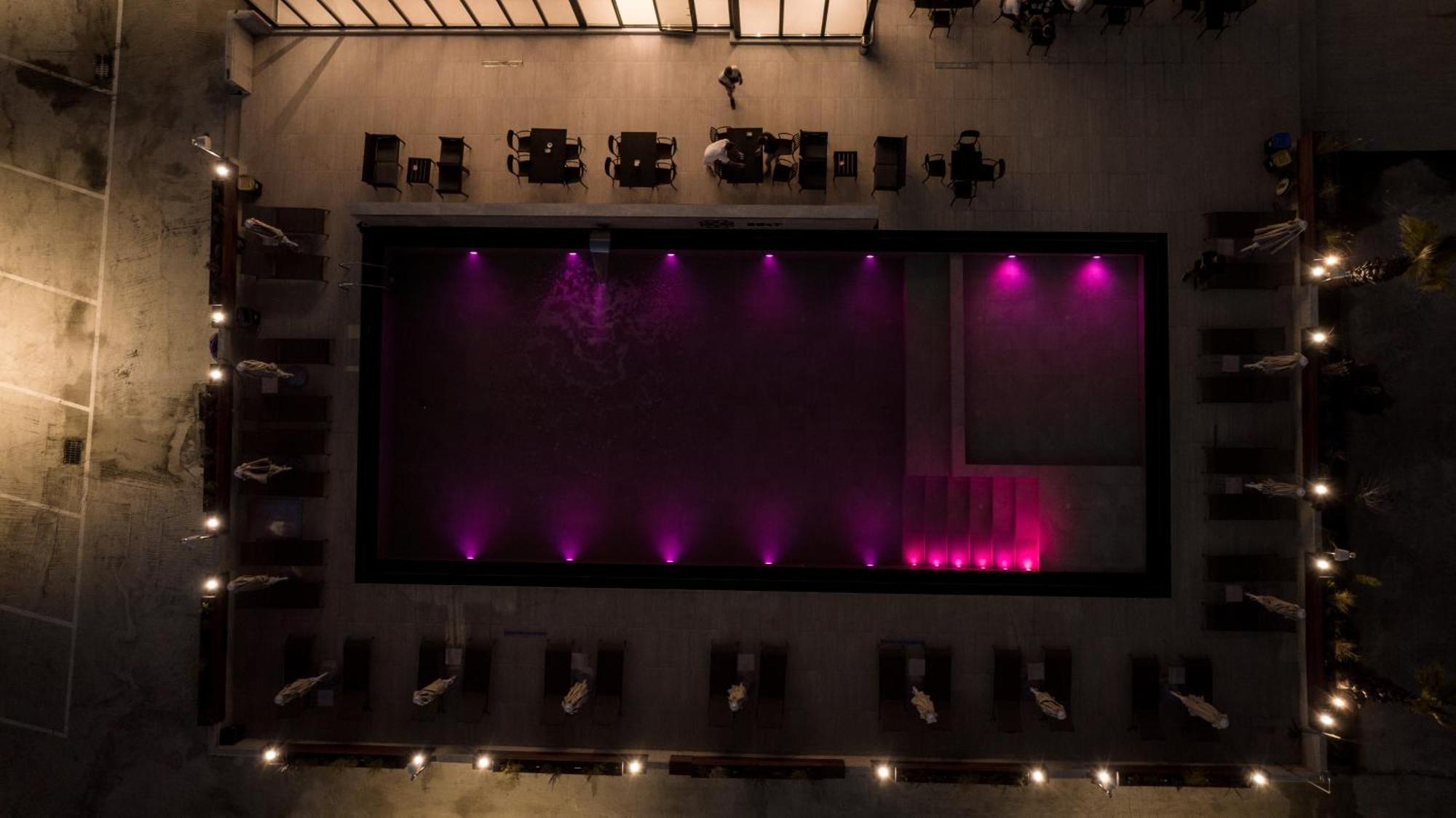 Bolt Boutique Hotel Lezhe Bagian luar foto