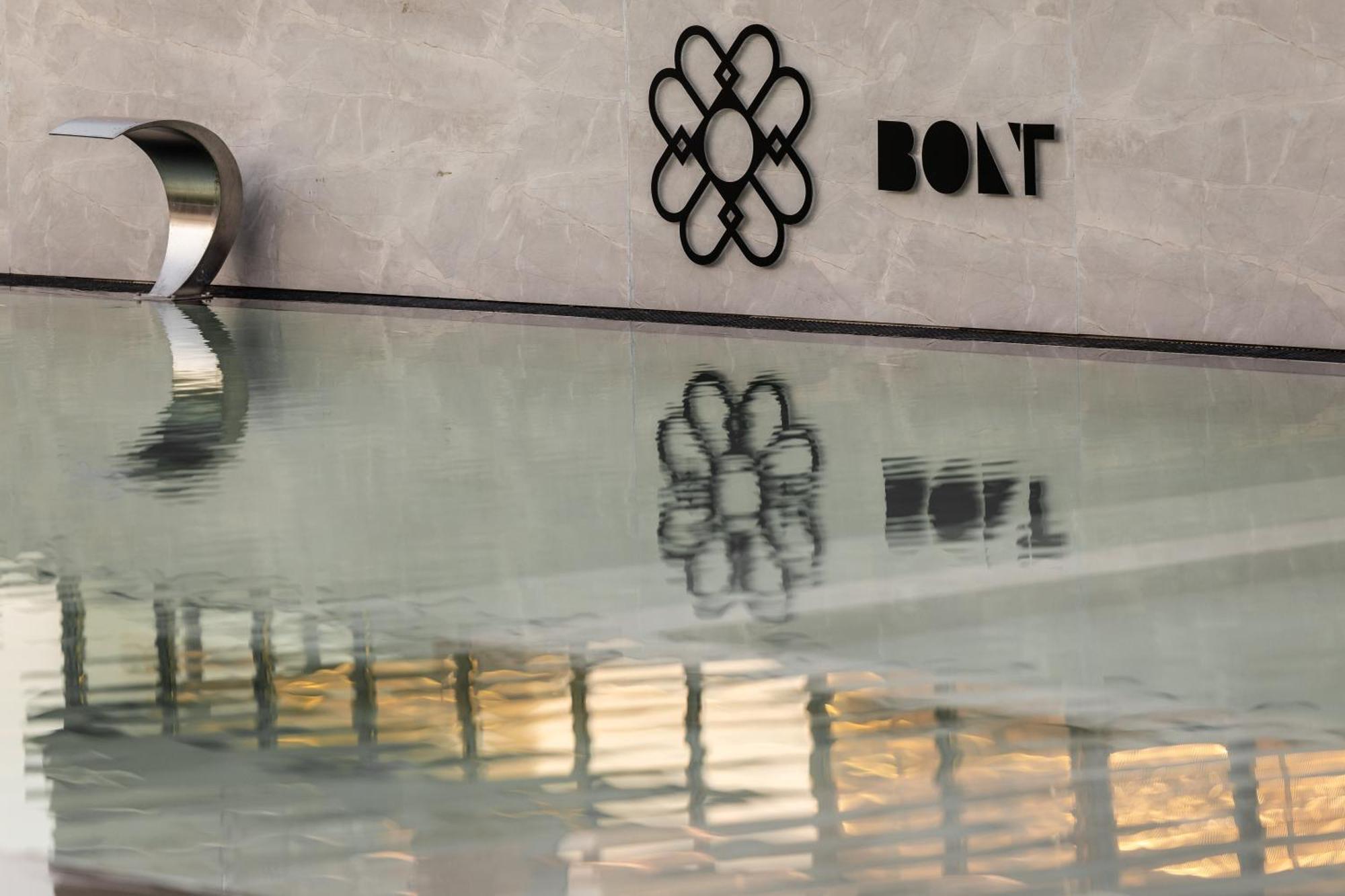Bolt Boutique Hotel Lezhe Bagian luar foto