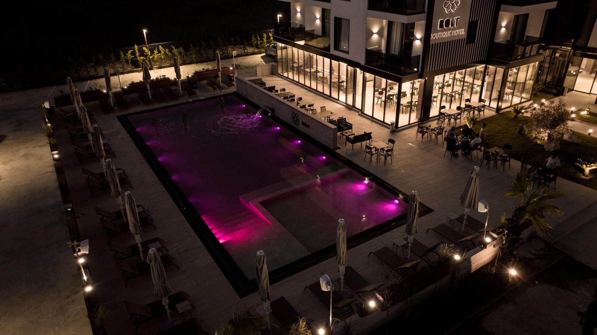 Bolt Boutique Hotel Lezhe Bagian luar foto